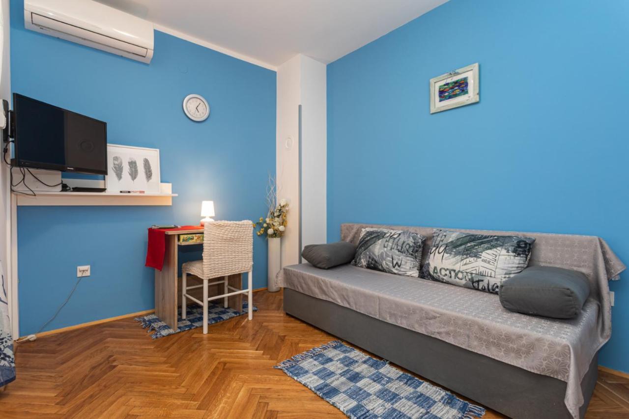 Blue Sky Baska Apartment Exterior foto